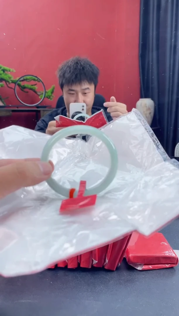 未镶嵌手镯（贵妃镯）翡翠7