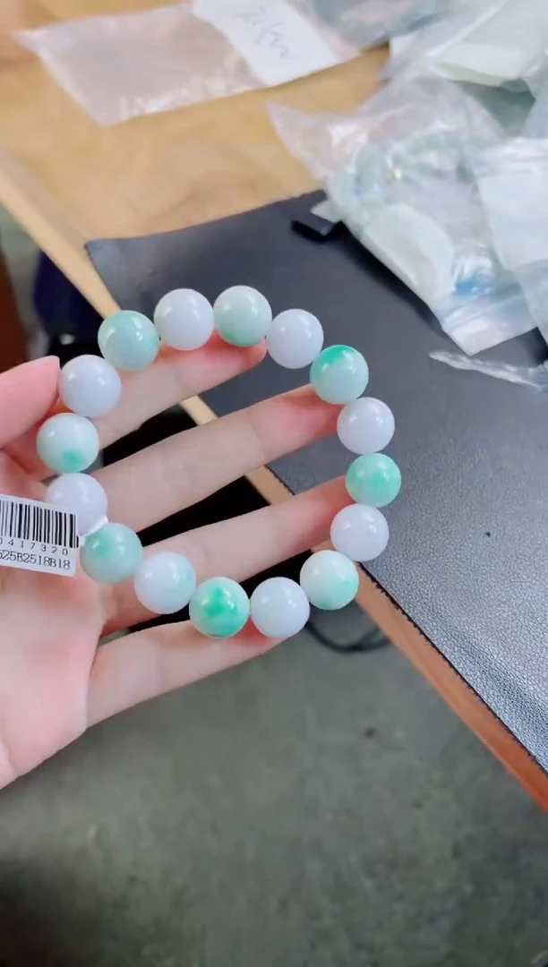 定制翡翠未镶嵌珠串