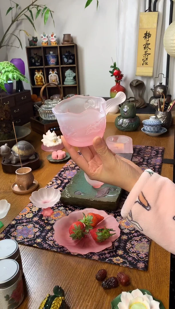 【闪购商品】粉色琉璃荷叶侧把