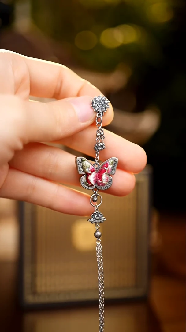 刺绣私人定制苗族手工A812