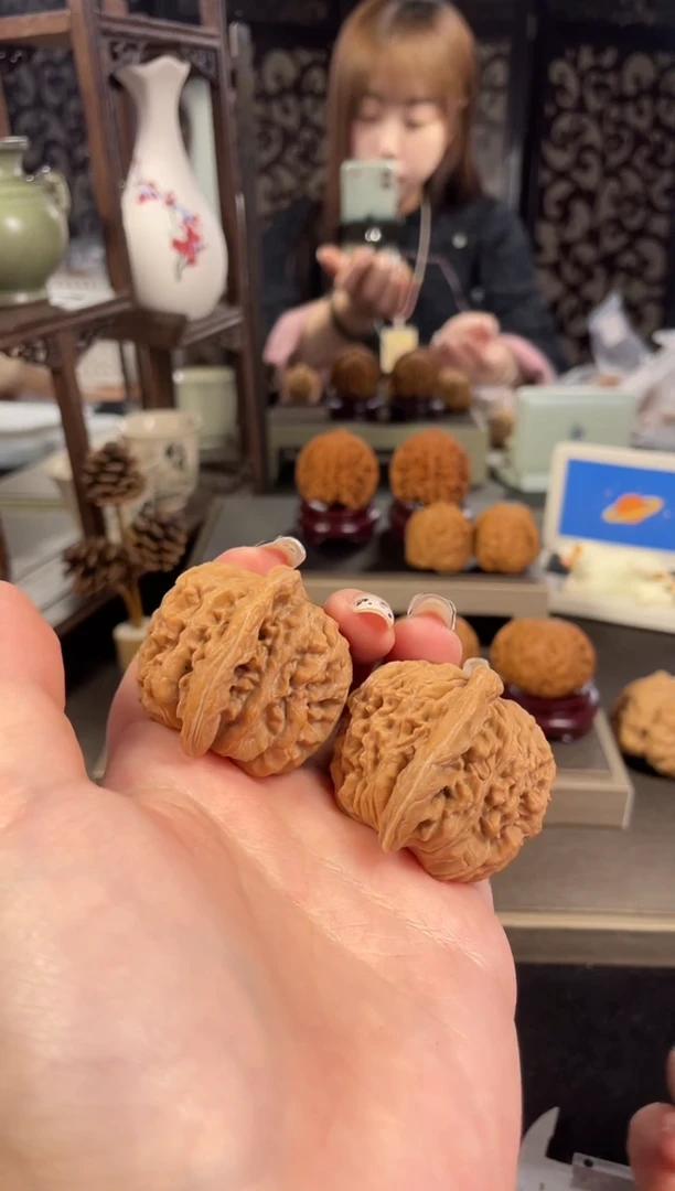 【闪购商品】文玩核桃把件四座楼44尺-43
