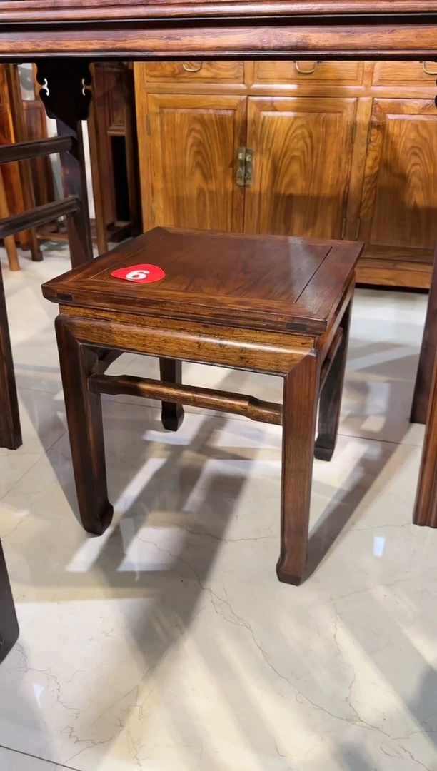 【闪购商品】木木艺黄花梨花纹方凳798.888