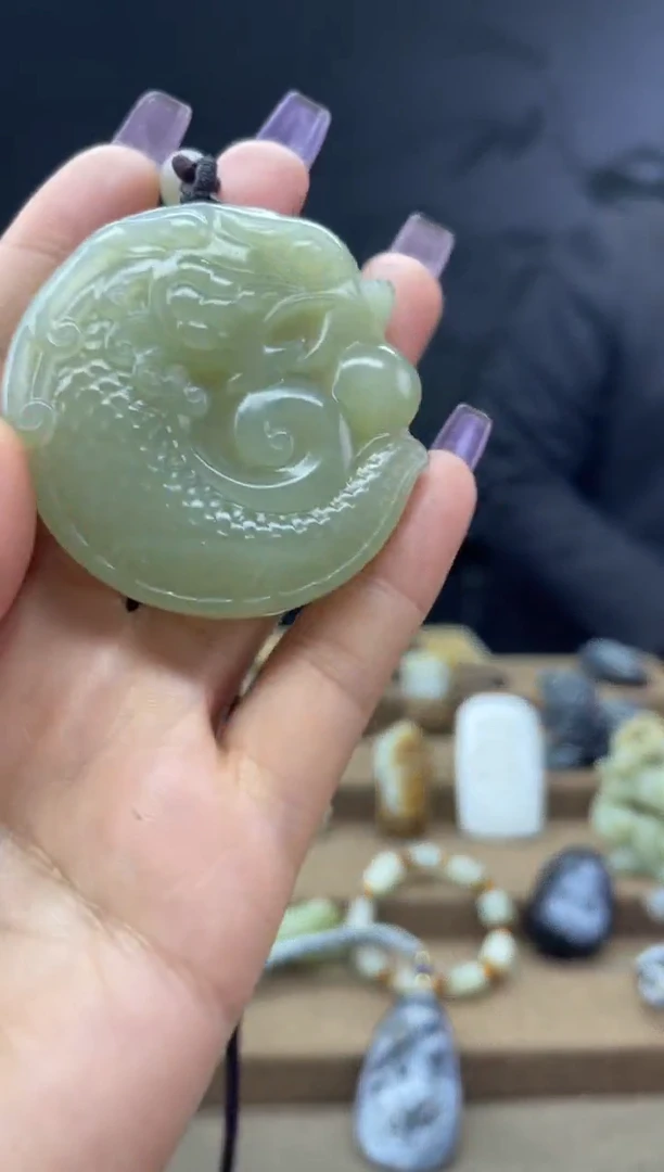 颈饰未镶嵌和田玉1