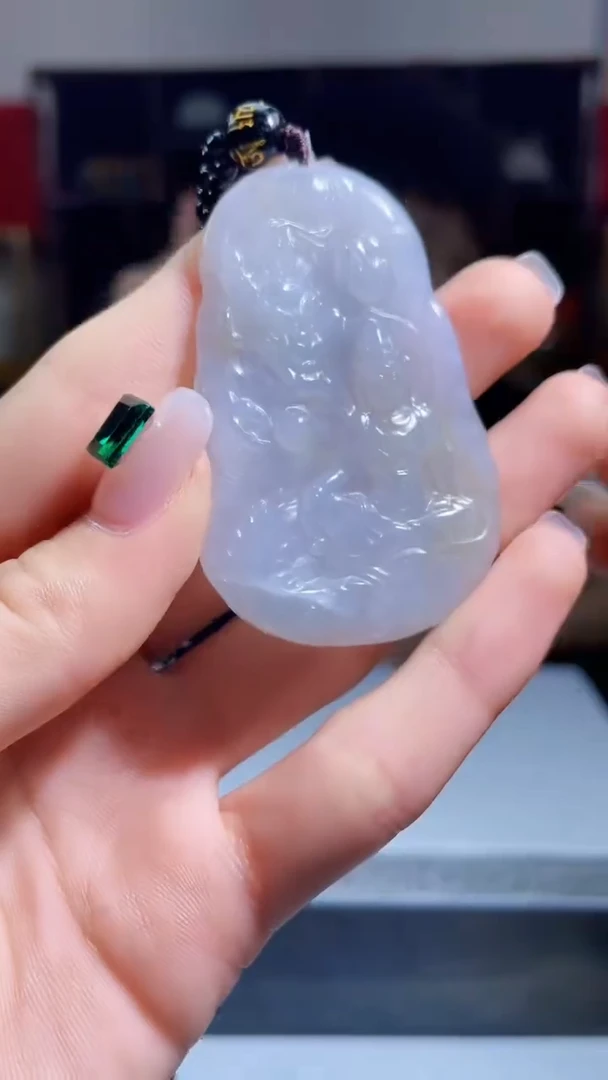 【闪购商品】翡翠吊坠(不含链)未镶嵌A135