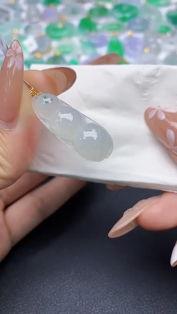 颈饰18K金镶嵌翡翠a货假一赔三支持复检百元上9元证书费自理