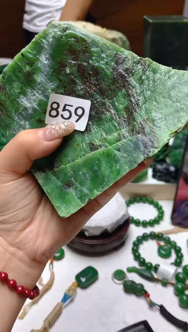 未镶嵌和田玉（碧玉）珠宝半成品1