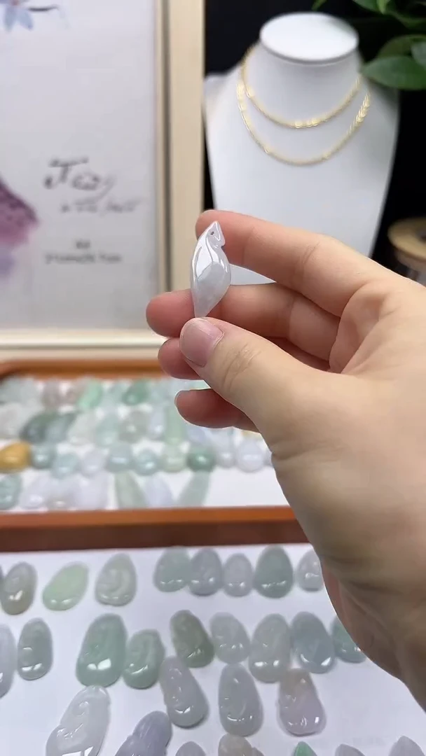颈饰未镶嵌翡翠福瓜10