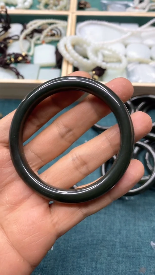 【闪购商品】和田玉手镯随机发未镶嵌手镯多样性发