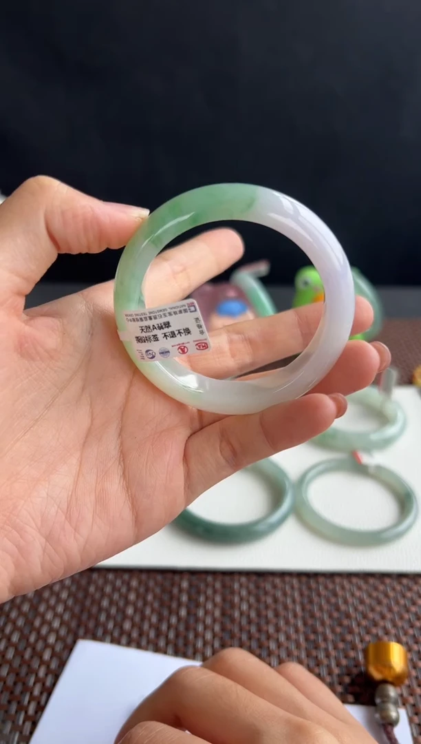 翡翠手镯未镶嵌13号50.9*13.*8