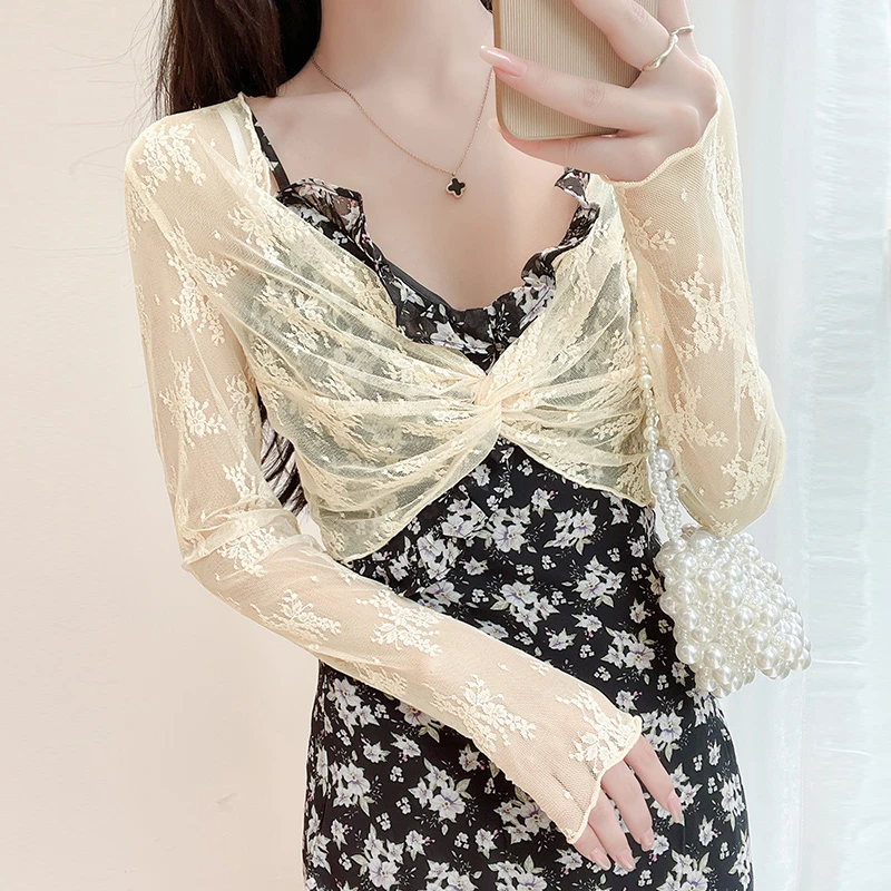 高级感蕾丝防晒长袖披肩女夏季吊带裙外搭罩衫镂空短款镂空网纱衣