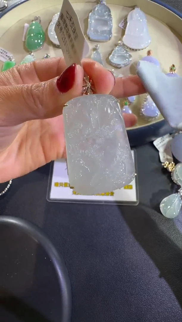 吊坠(不含链)18K金镶嵌翡翠【源头工厂】钻石镶嵌