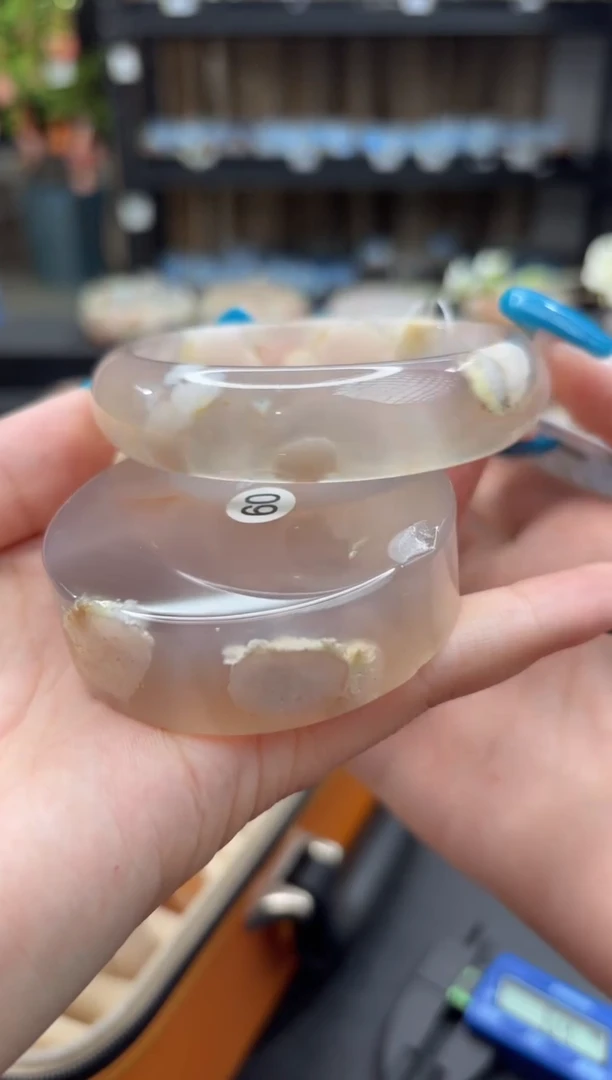 未镶嵌手镯石英质玉710(60圈赠送镯心)