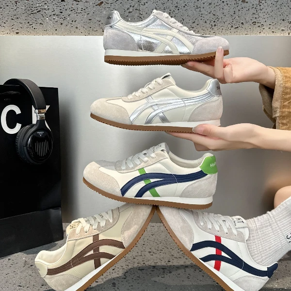 2025秋 轻软舒适 新透气舒适柔软德迅鞋平底女潮鞋休闲鞋板鞋女鞋