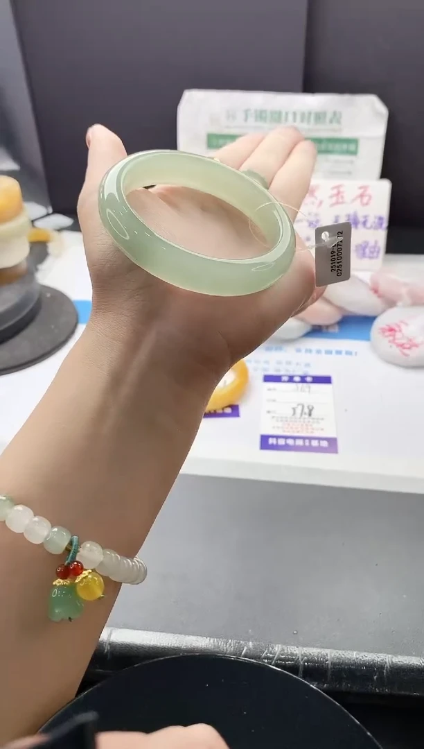 未镶嵌手镯石英质玉j69-DB57+