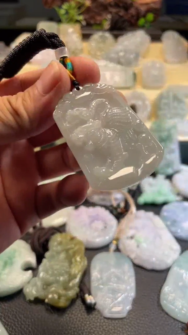 颈饰未镶嵌翡翠9/26/056