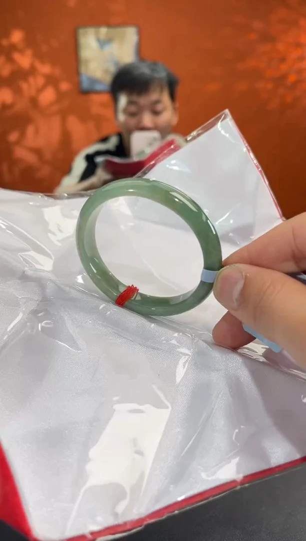 未镶嵌手镯翡翠6