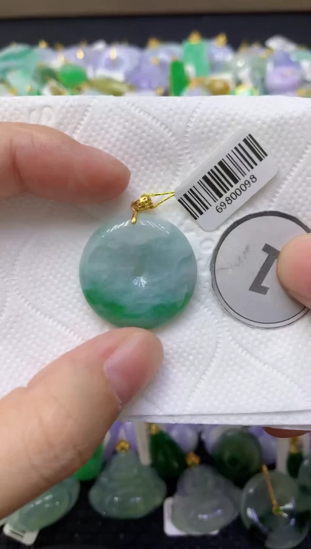 颈饰未镶嵌翡翠天然缅甸翡翠A货