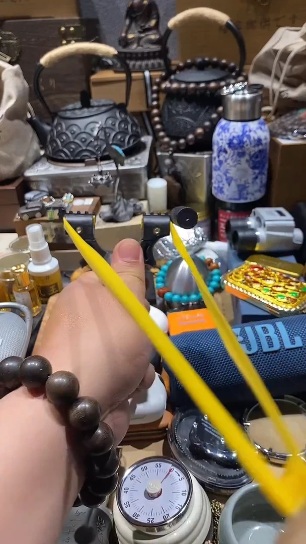 瓷片闪购商品 如图所示