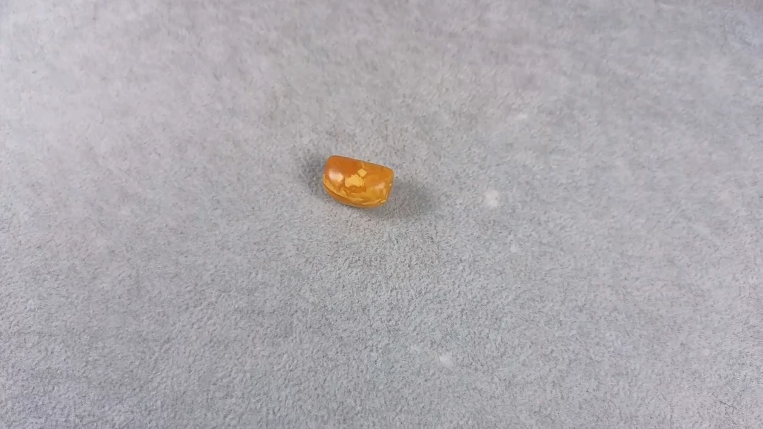 琥珀未镶嵌珠宝奇石L