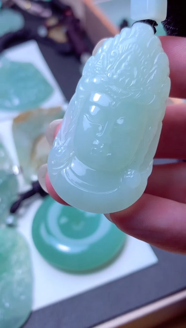 颈饰未镶嵌翡翠天然A货翡翠