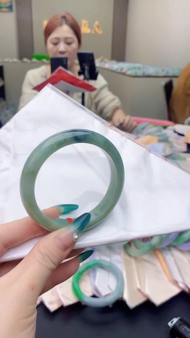 【闪购商品】翡翠手镯未镶嵌0766699073