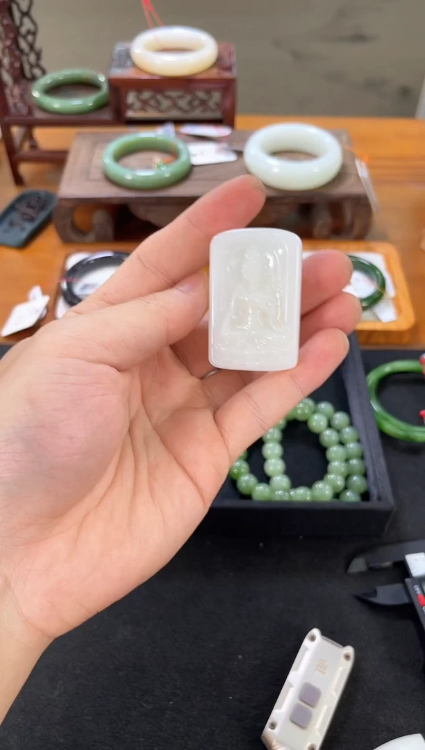 吊坠(不含链)未镶嵌和田玉俄料白玉 观音 钳口 3