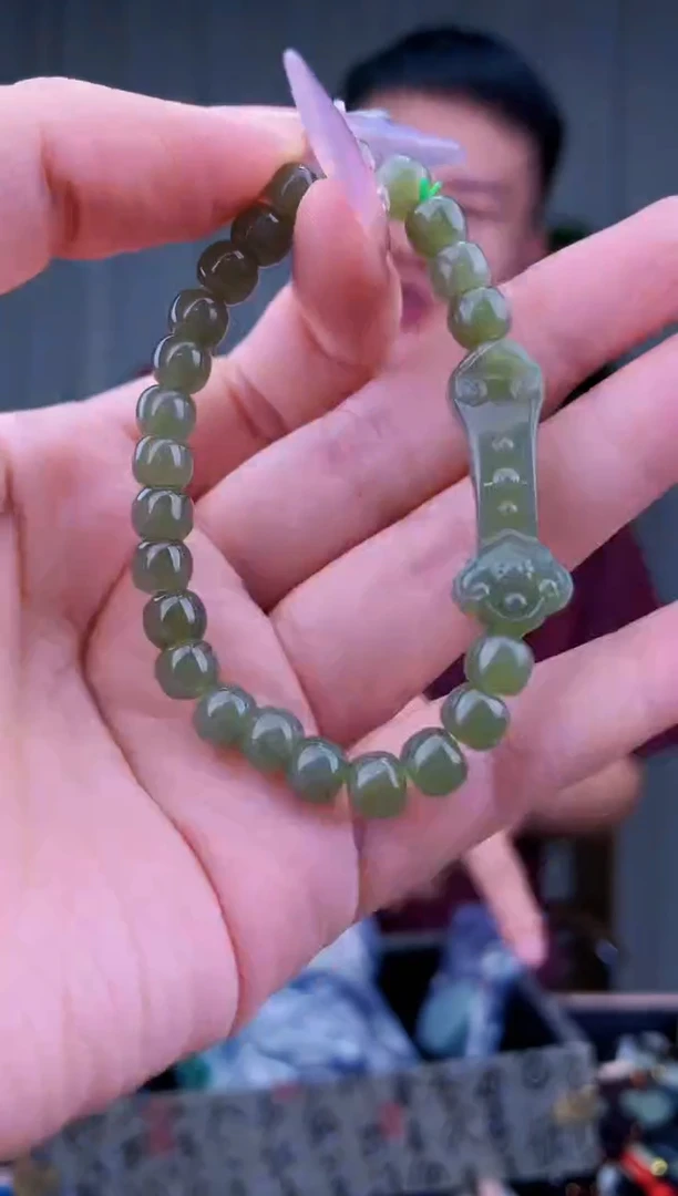 未镶嵌和田玉挂件拍一发一，多样性发货！