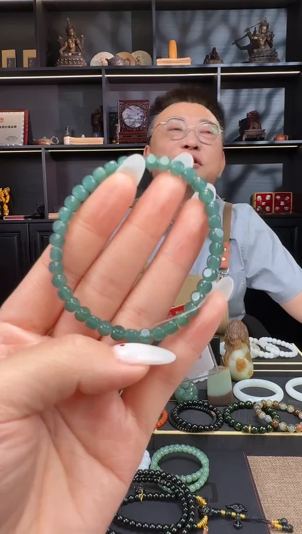 翡翠未镶嵌颈饰5mm方糖手串