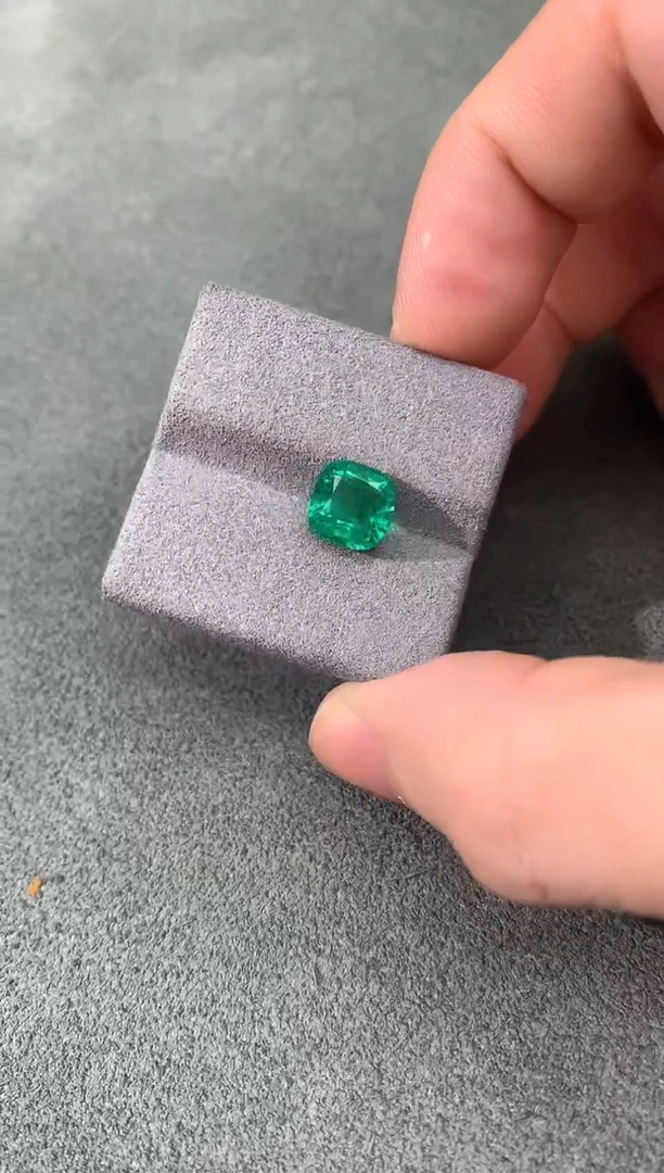 裸石祖母绿微油 VVG 2.6CT