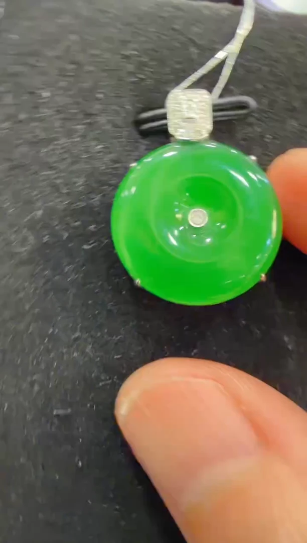 吊坠(不含链)18K金镶嵌翡翠多样性团购发一件