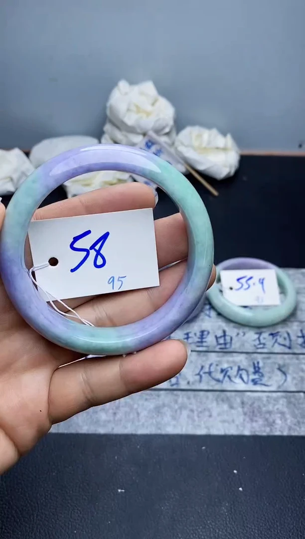 未镶嵌手镯翡翠95