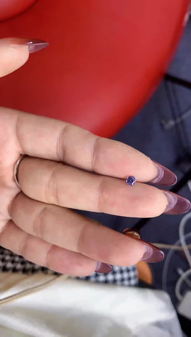 蓝宝石裸石未镶嵌山**…24分蓝宝石