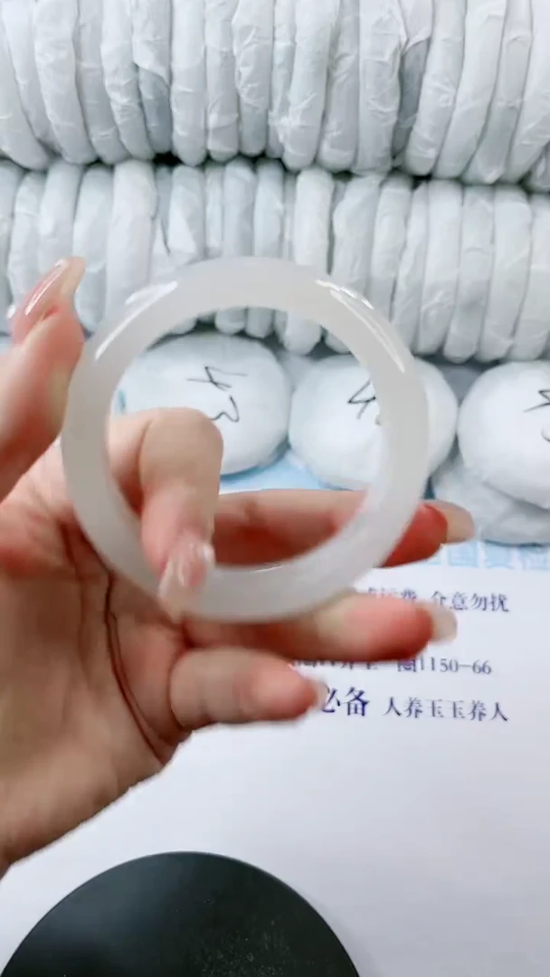 【闪购商品】石英质玉手镯未镶嵌0531870835-多样性发货