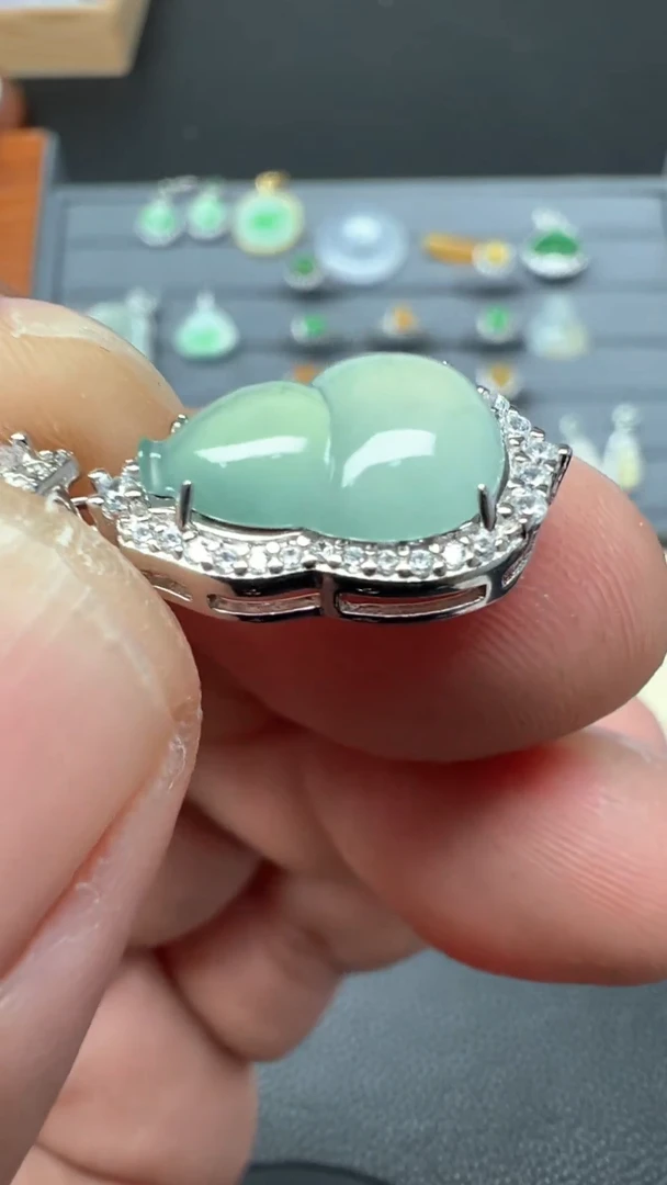 颈饰银S925镶嵌翡翠天然A货缅甸翡翠葫芦吊坠22号链接