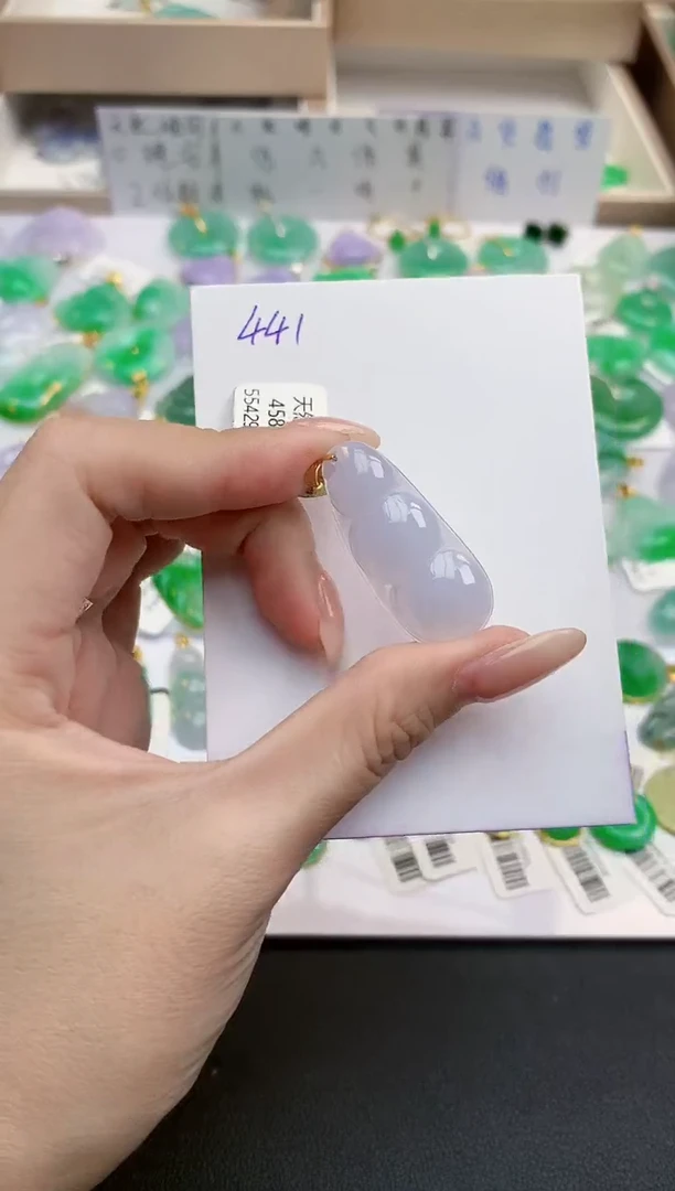 颈饰18K金镶嵌翡翠天然缅甸A货翡翠