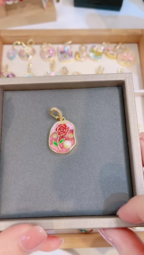 【闪购商品】淡水珍珠颈饰合金吊坠