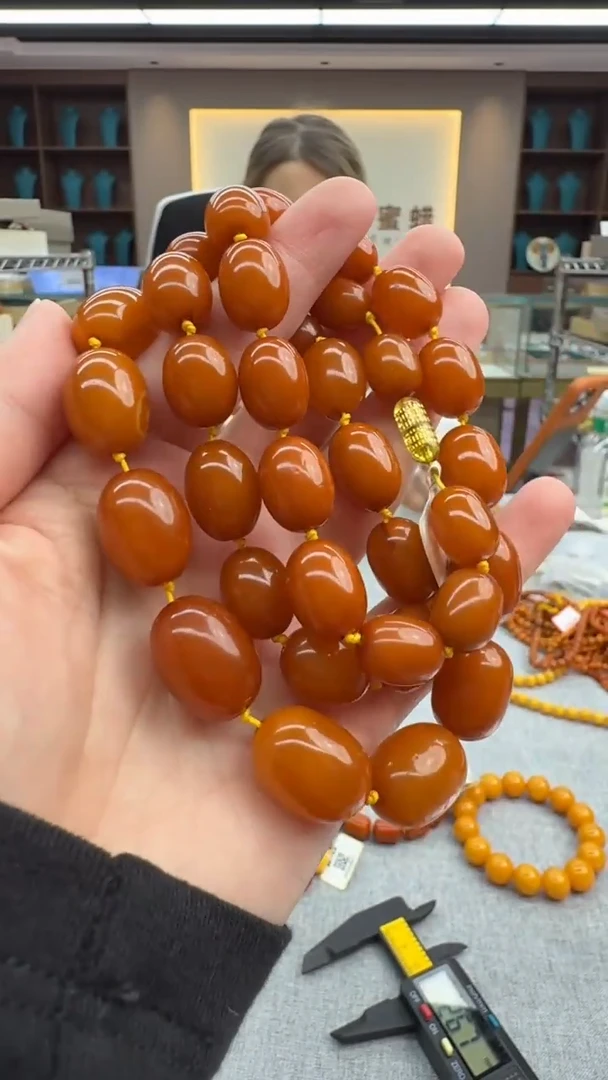 琥珀颈饰未镶嵌384秒拍号 假一罚三