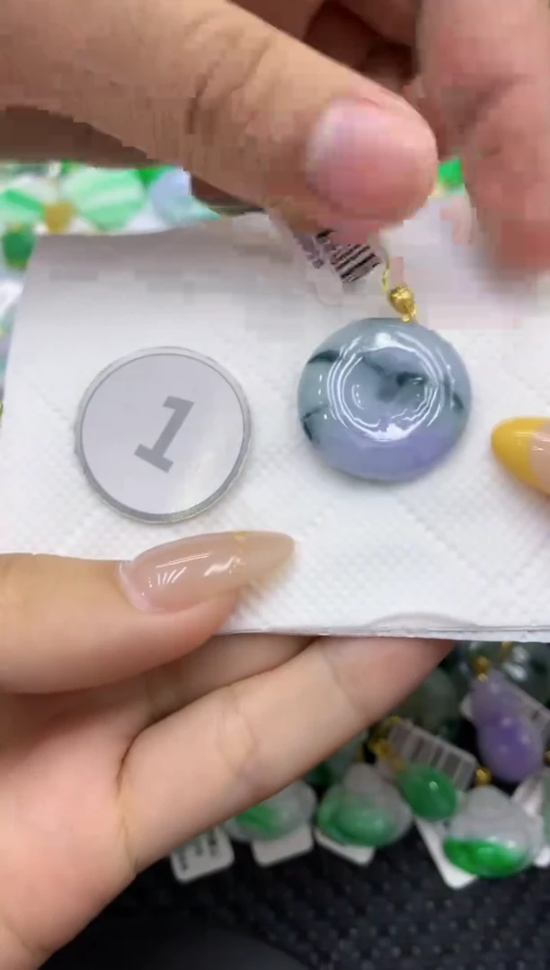 颈饰未镶嵌翡翠天然缅甸翡翠A货