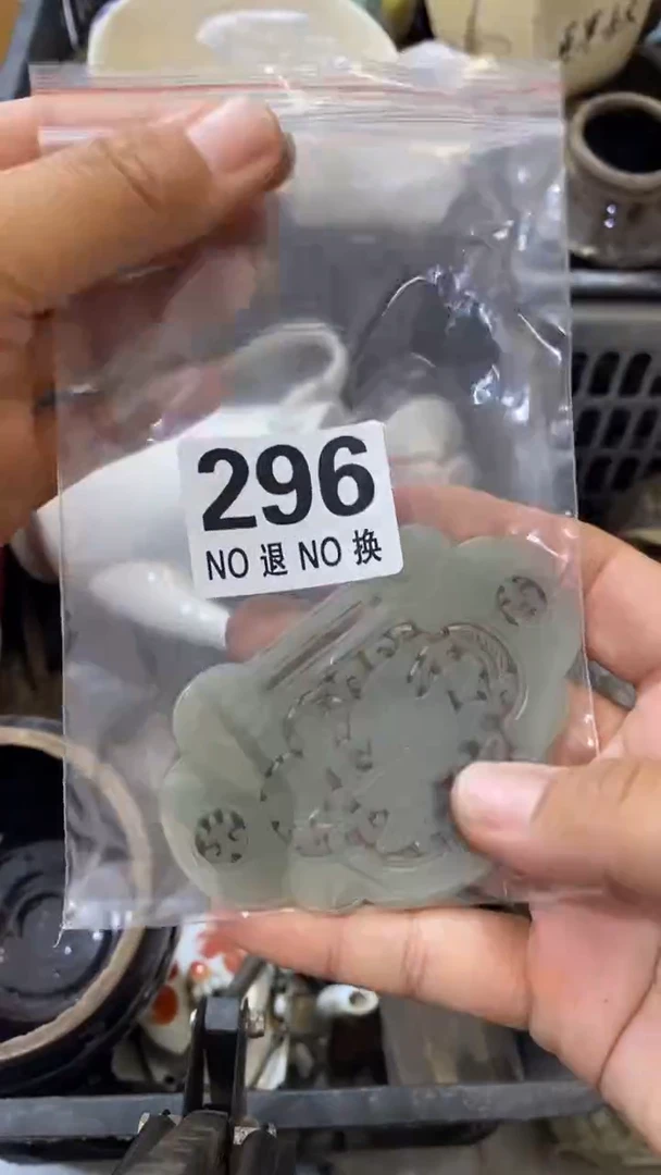 雪***城所拍商品均为残品，付款表示默认，不退不换，看好下单，