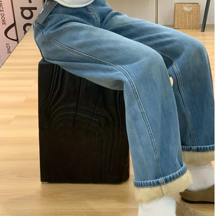 2025加绒加厚牛仔裤女款秋冬新款爆款宽松百搭显瘦窄版阔腿直筒裤