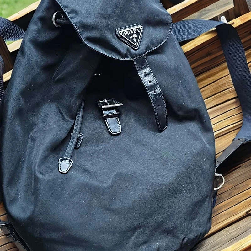 95新 Prada/普拉达   黑色双肩包 1234 3725