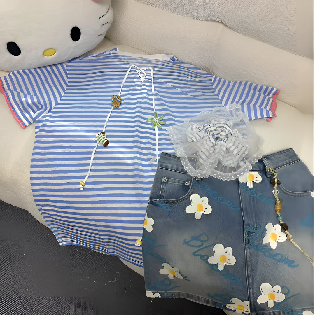 BLX--423（深圳南油出品）新款小众设计款条纹撞色上衣夏款蓝色