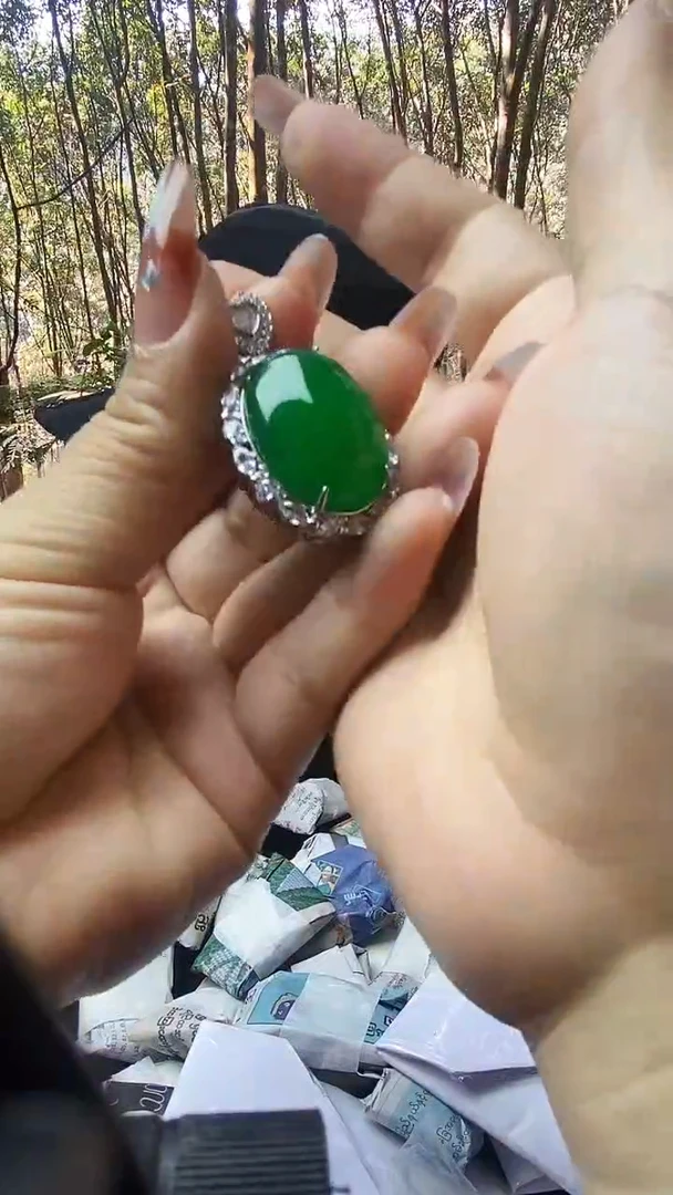 满色吊坠 所见即所得！！！