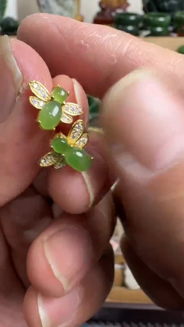 颈饰银S925镶嵌和田玉耳饰一对