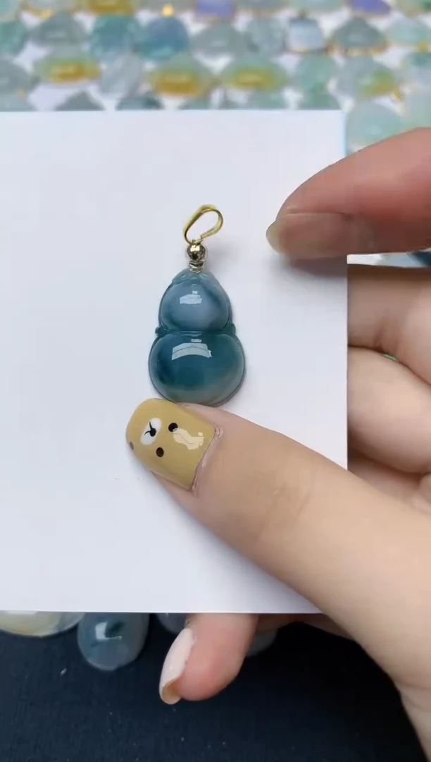 翡翠未镶嵌颈饰天然翡翠A货