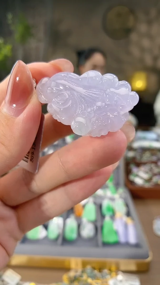 吊坠(不含链)18K金镶嵌翡翠白菜