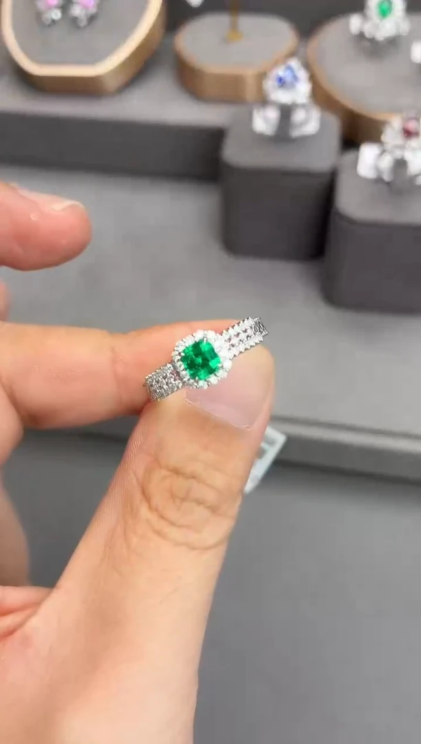 18K金镶嵌戒指祖母绿0.42ct/潘杰希尔/沃顿/vibrant/憨憨回归价