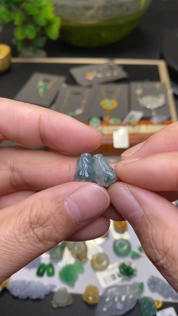 颈饰未镶嵌翡翠净货33297