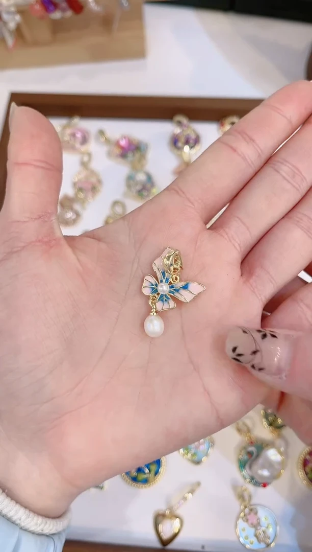 【闪购商品】淡水珍珠颈饰合金吊坠