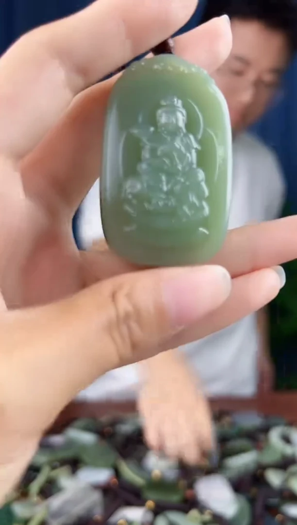 未镶嵌和田玉挂件拍一发一，